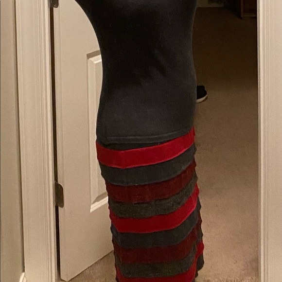 NWOT Stizzoli sweater and skirt set gray and red - Picture 7 of 9